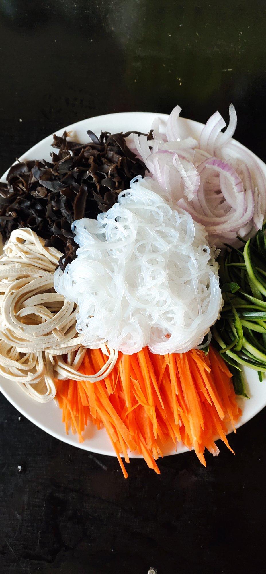 10分钟搞定-豪华版爆款凉拌豆腐丝