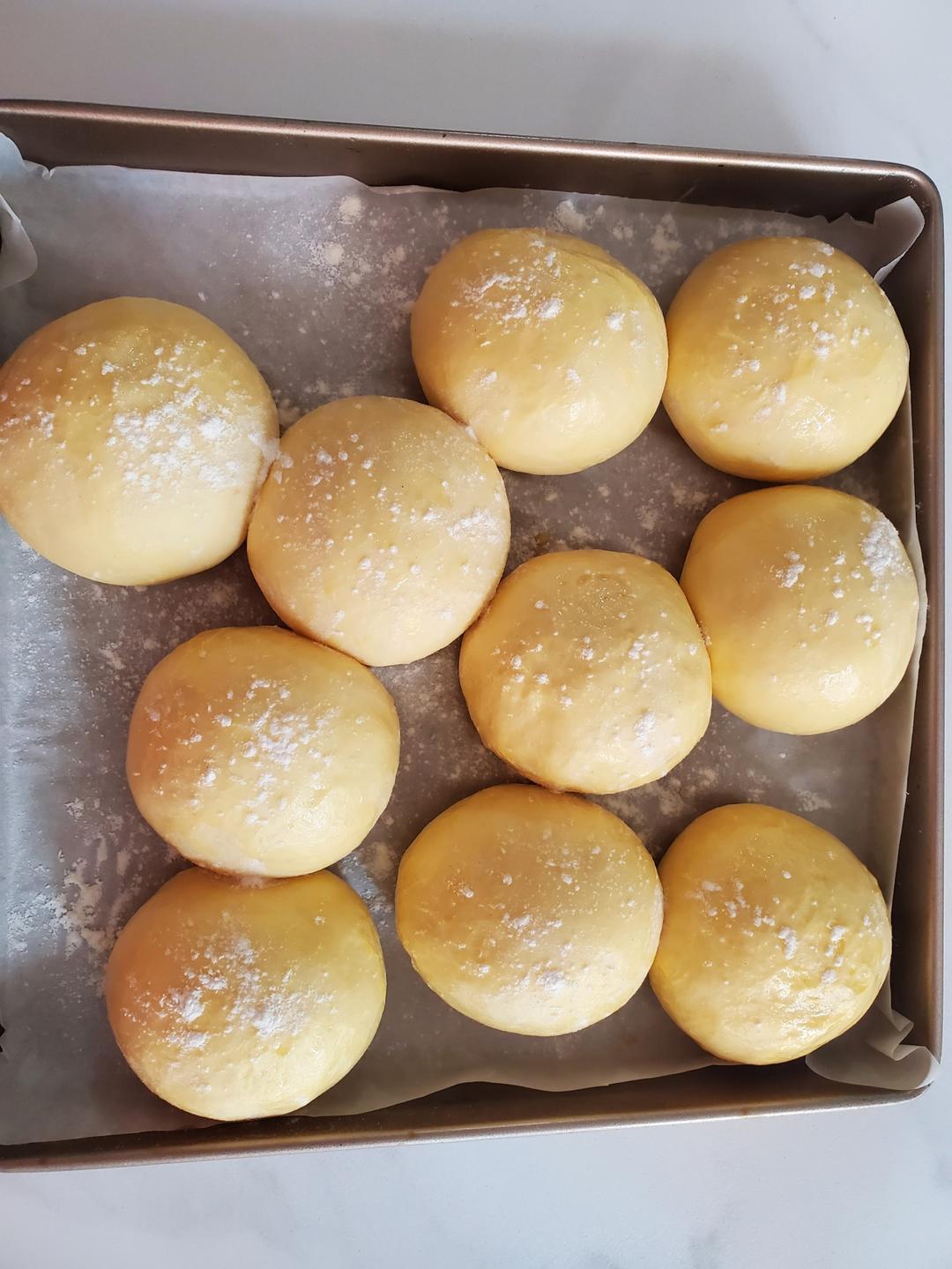 一次发酵，松软拉丝的牛奶小餐包