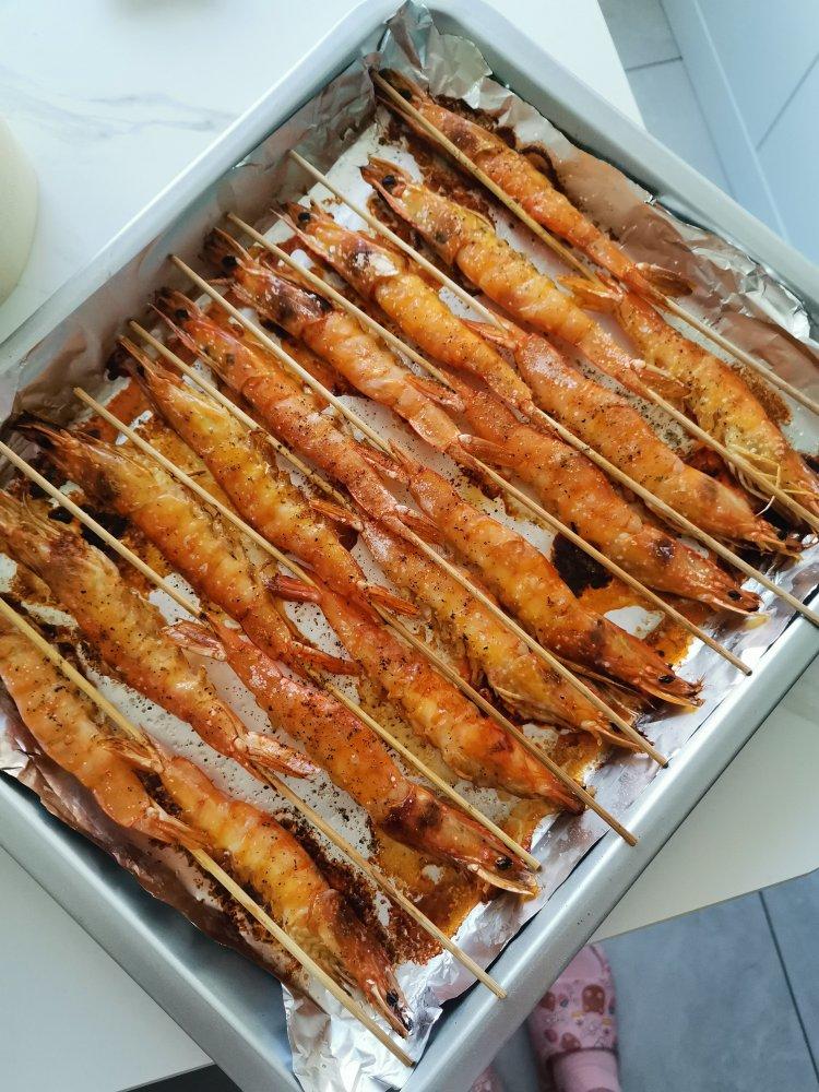 简单的家庭盐烤大虾