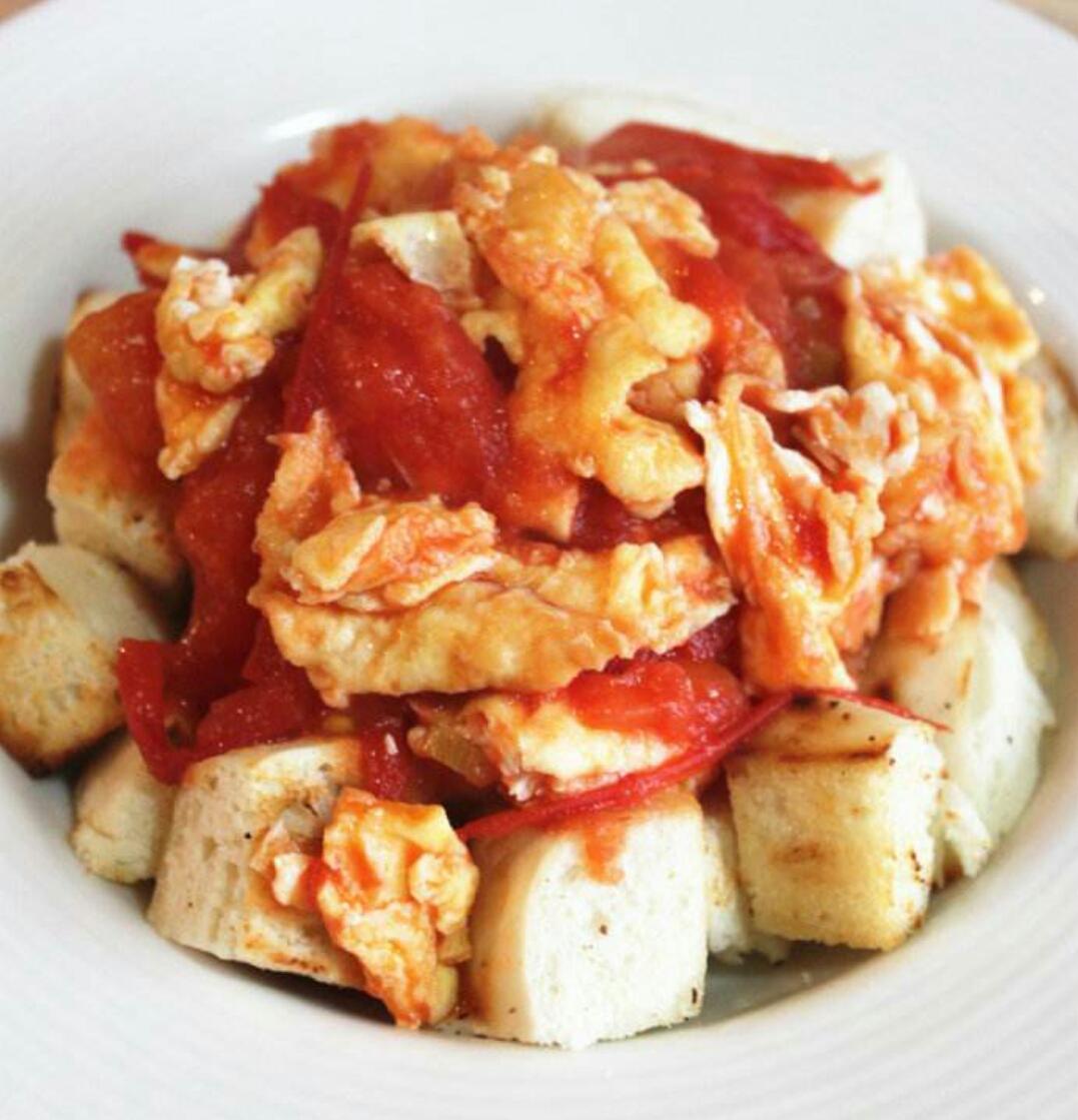 『崇年』西红柿鸡蛋炒馒头的做法