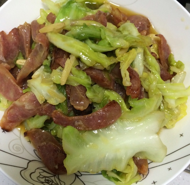 腊肠手撕包菜