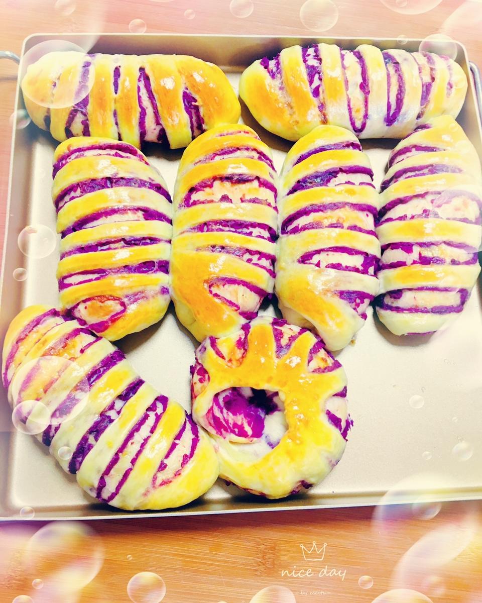 紫薯毛毛虫面包