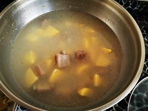 好做的土豆排骨汤的做法 步骤2