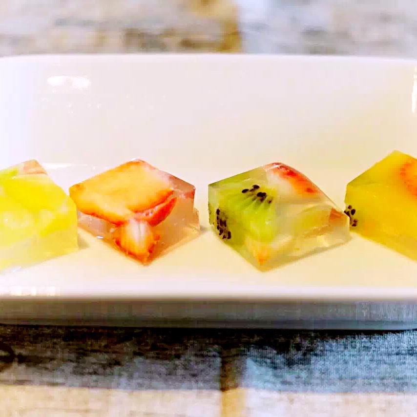 flavoured ice cubes （水果冰）