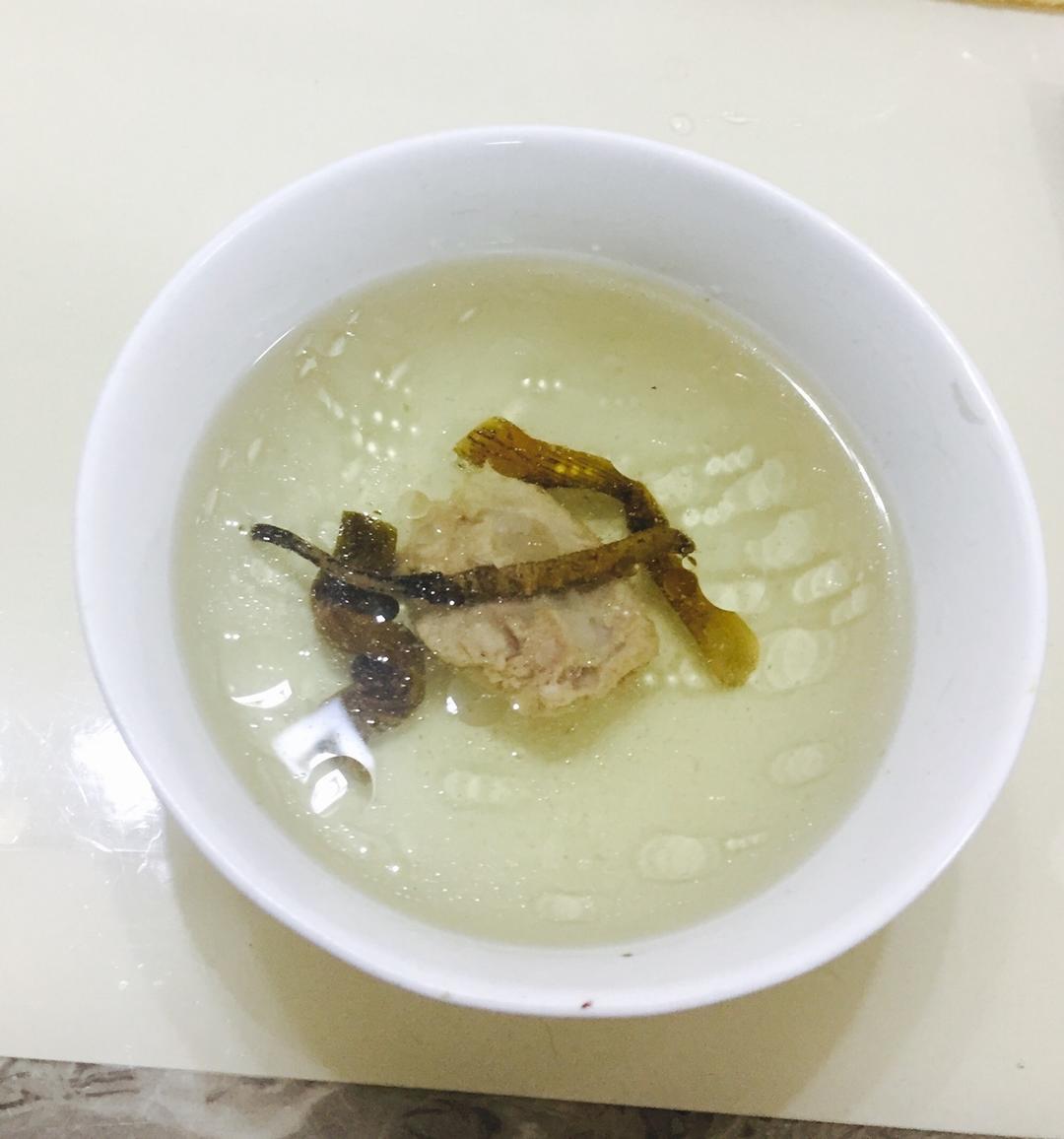 虫草石斛炖肉
