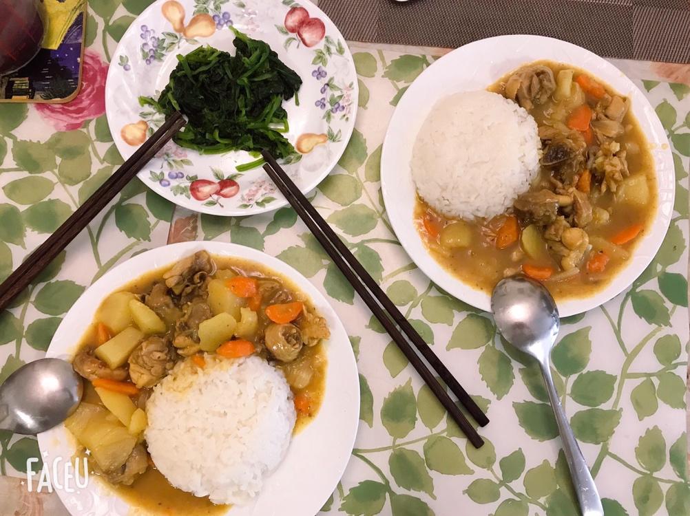 咖喱鸡肉土豆（黄油版浓香咖喱，家人和朋友赞不绝口）
