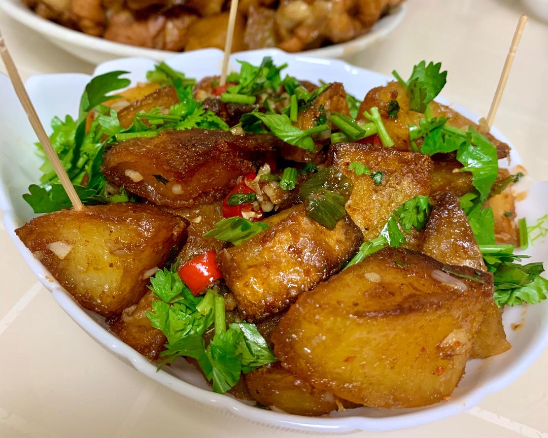 还原重庆小吃糖醋麻辣锅巴土豆