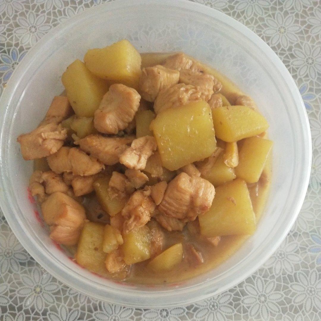 土豆炖鸡块儿