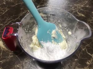 南瓜乳酪夹心面包（面包机揉手套膜）的做法 步骤3