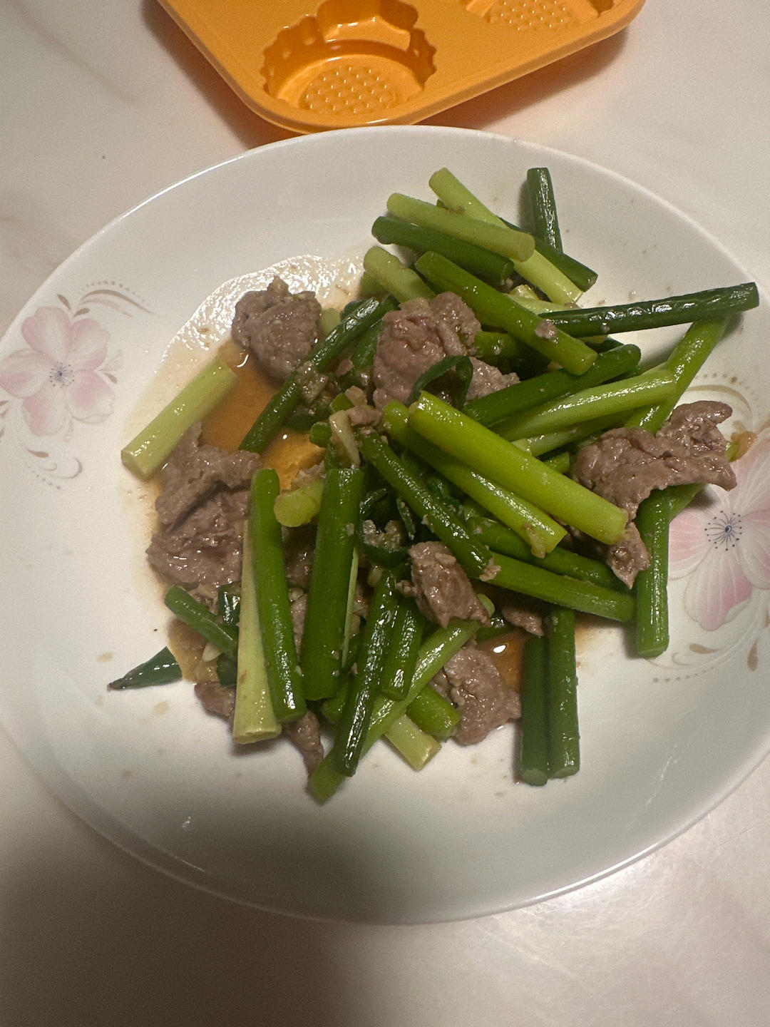 蒜苔炒牛肉