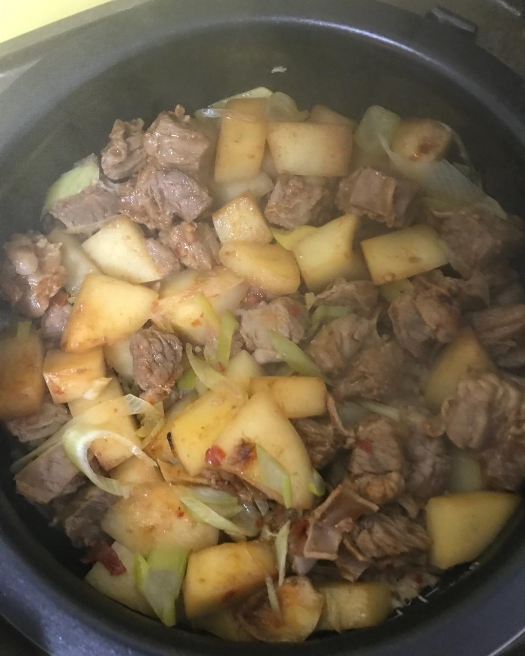 土豆焖饭（电饭锅版）