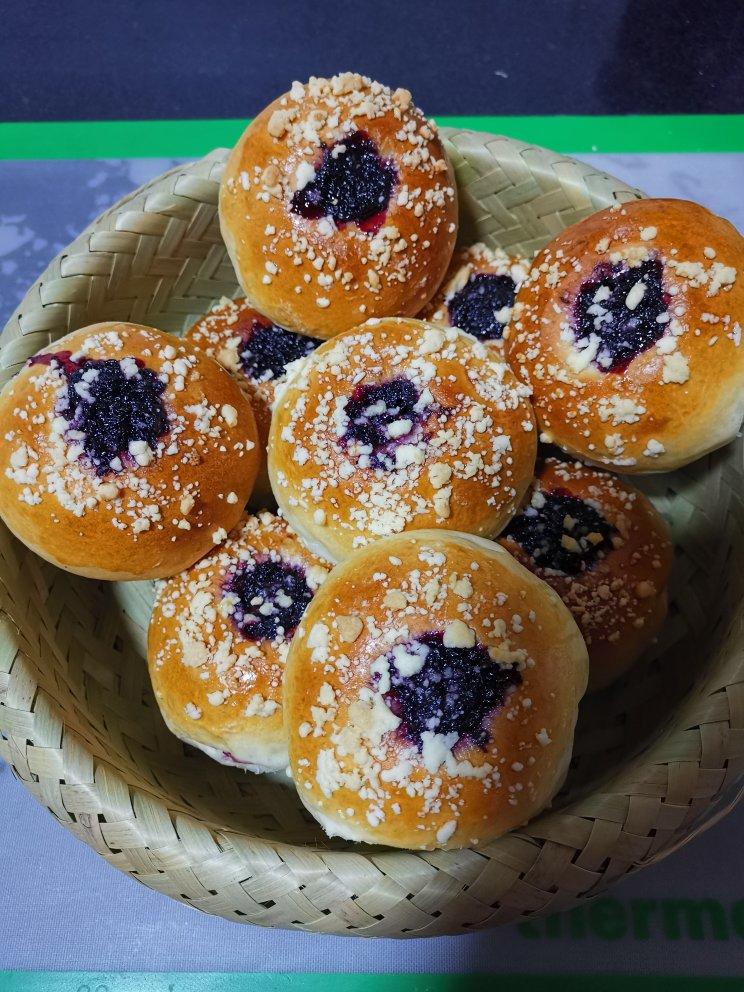 蓝莓奶酥面包