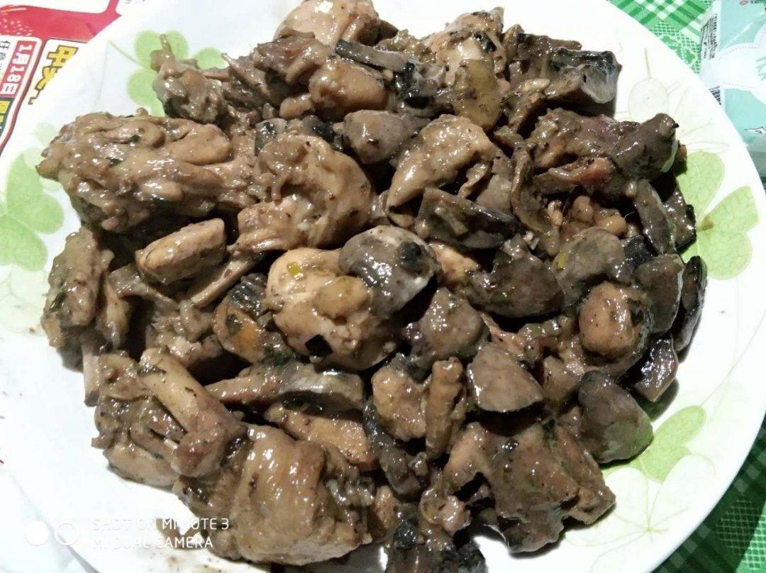 冬菇焖鸡