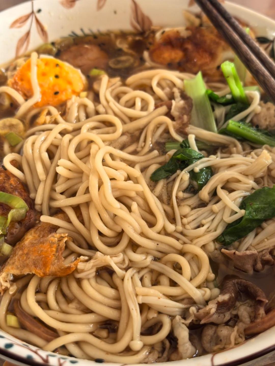 王大厨酸汤面