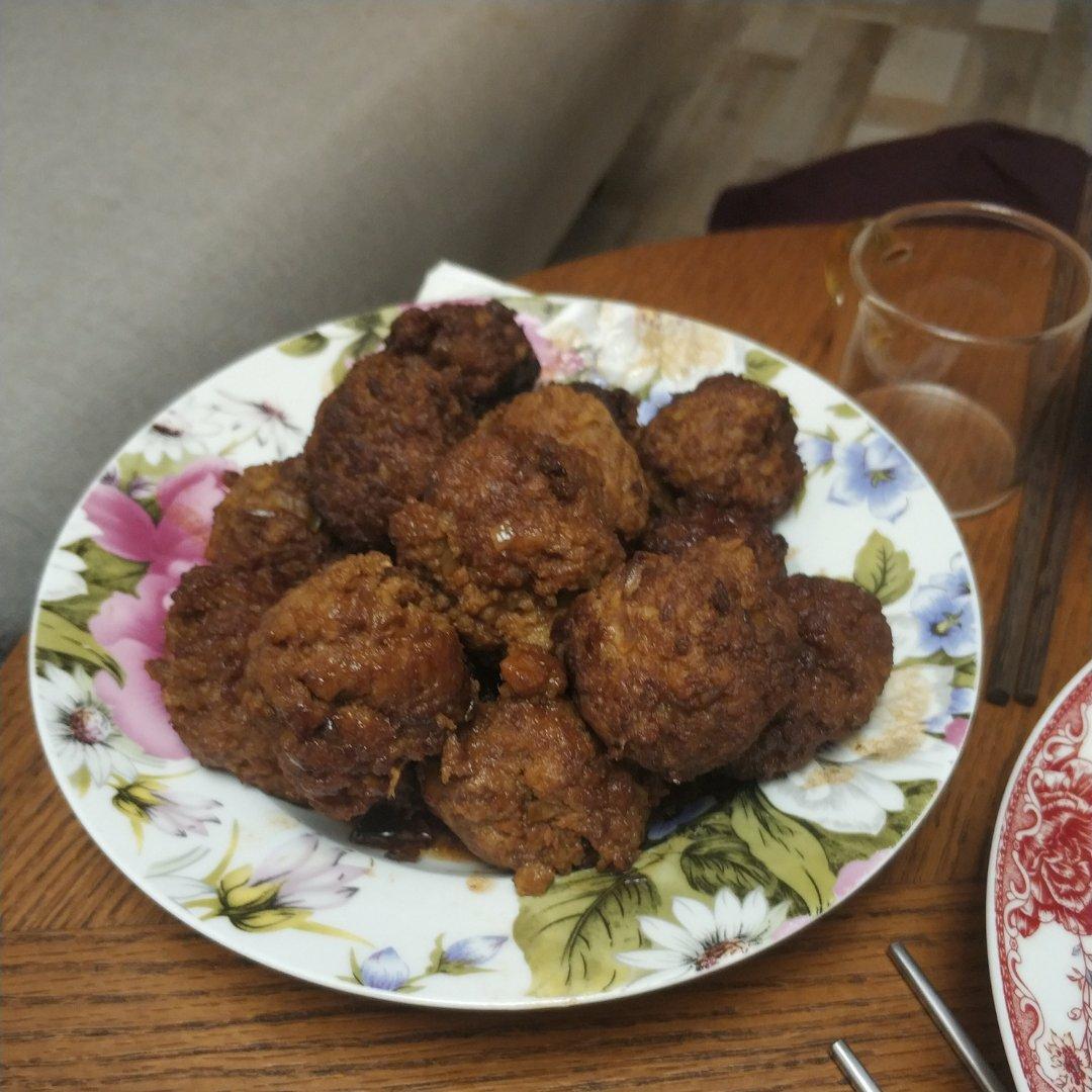 简单的红烧狮子头～拌饭太香了