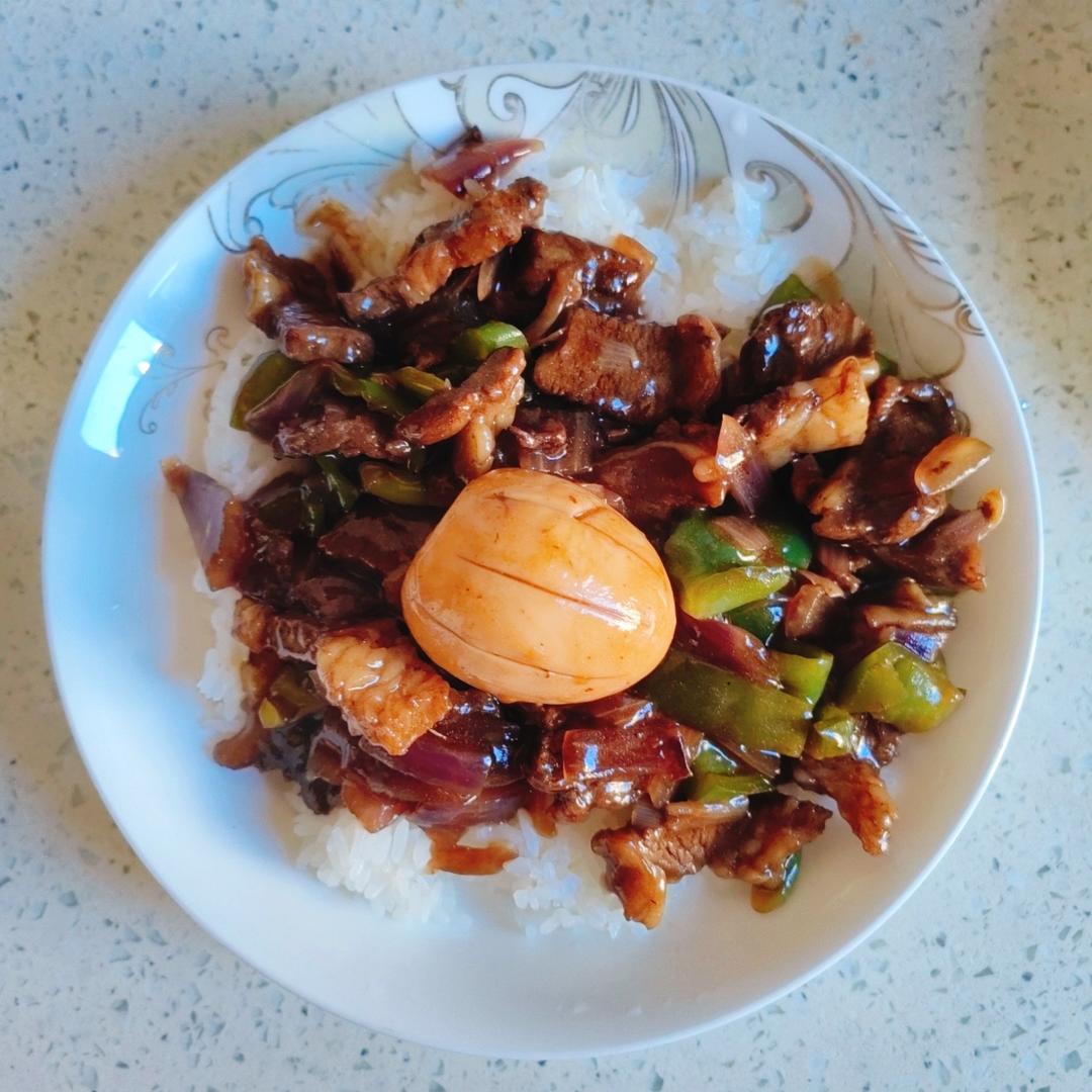 牛肉版《台湾卤肉饭》排名第一的盖浇饭