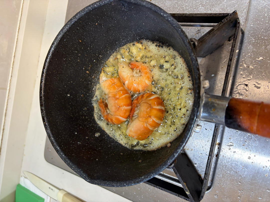 蒜爆黄油罗氏虾🦐超快手 零失败
