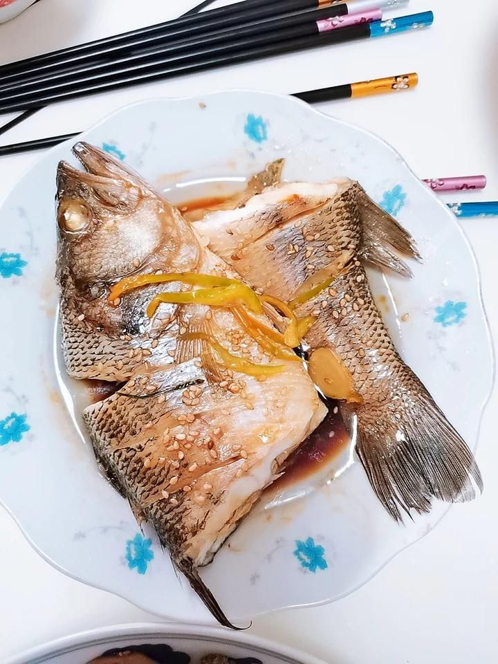 清蒸鲈鱼，三步搞定！