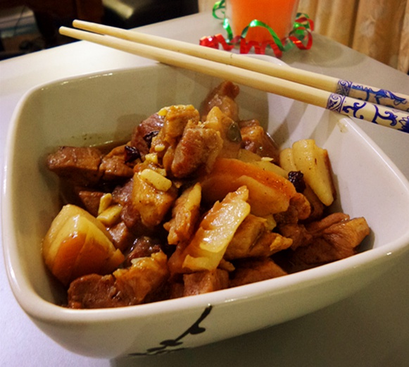吃着碗里望着锅里的红烧肉