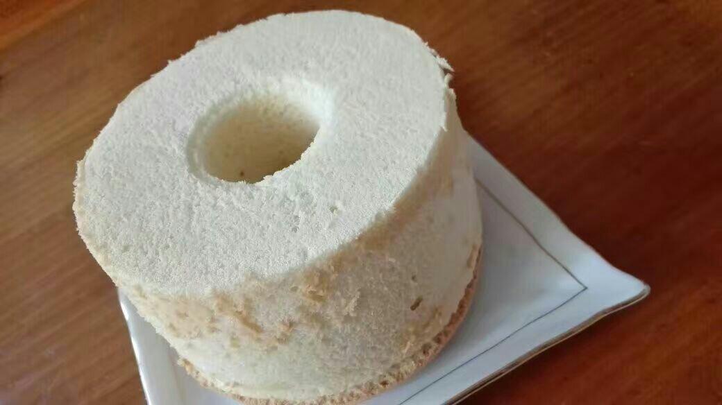 超简单完美戚风蛋糕（6寸2蛋）附打发、翻拌、脱模视频