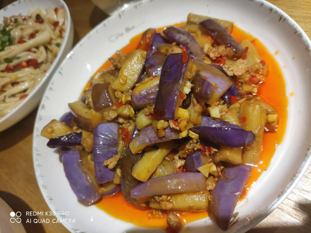 鱼香茄子是如此勾人，以至于连体重都不顾了！