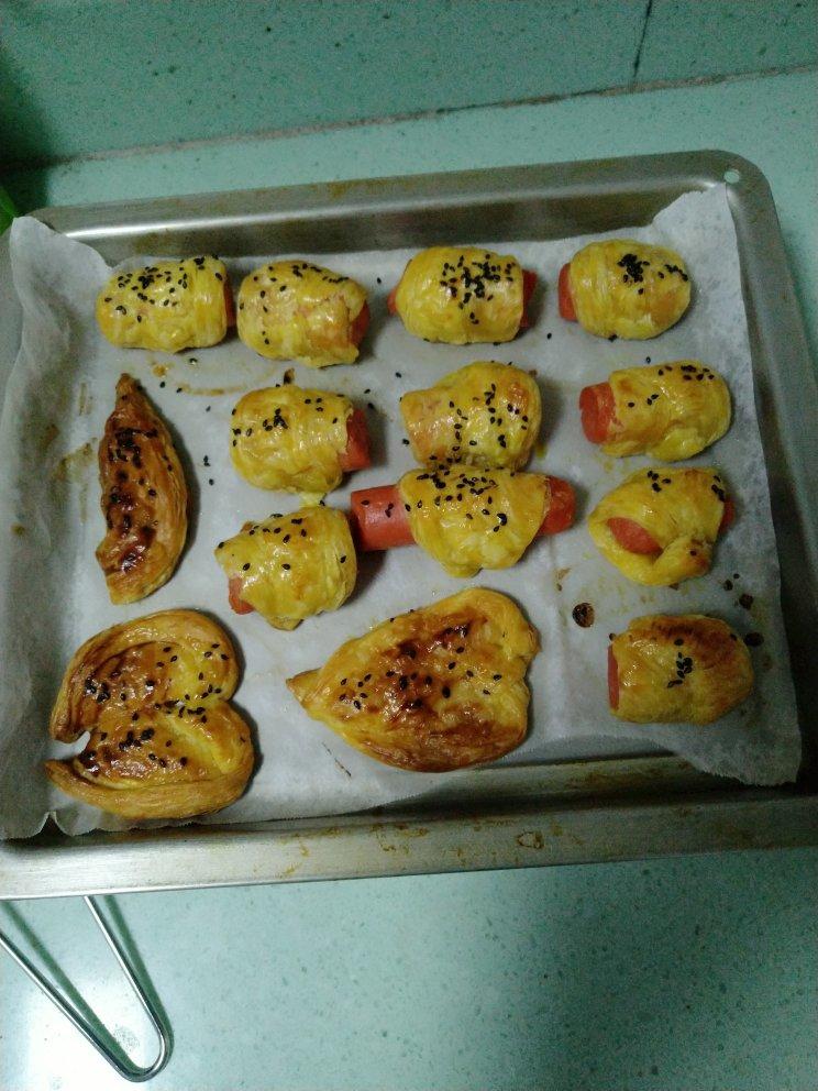 一入烘焙深似海666做的酥到掉渣的香肠酥皮卷用蛋挞皮就能做