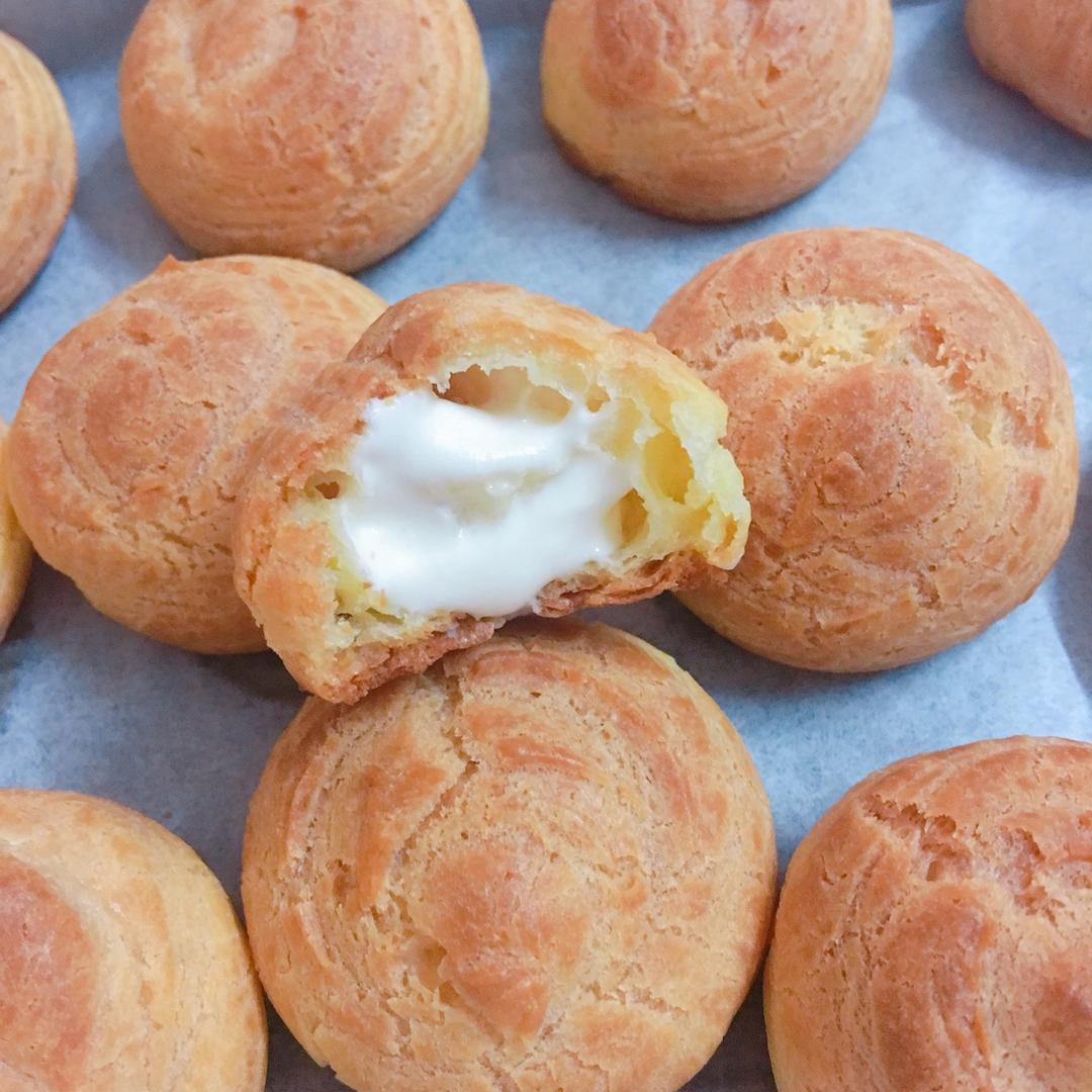 虞半仙做的奶油泡芙