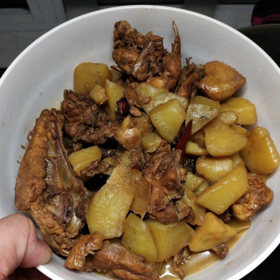 鸡骨棒炖土豆（超级下饭菜）
