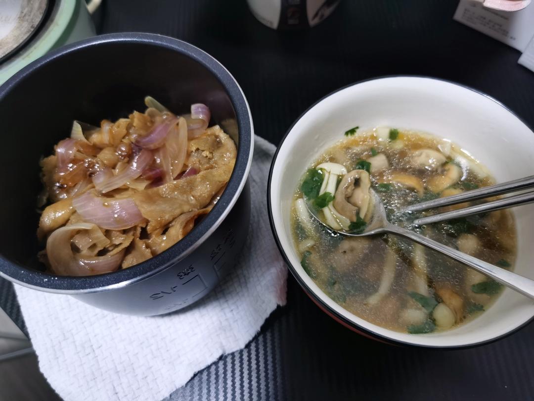 日式肥牛饭