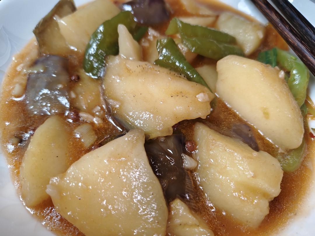 地三鲜（茄子，土豆，青椒）