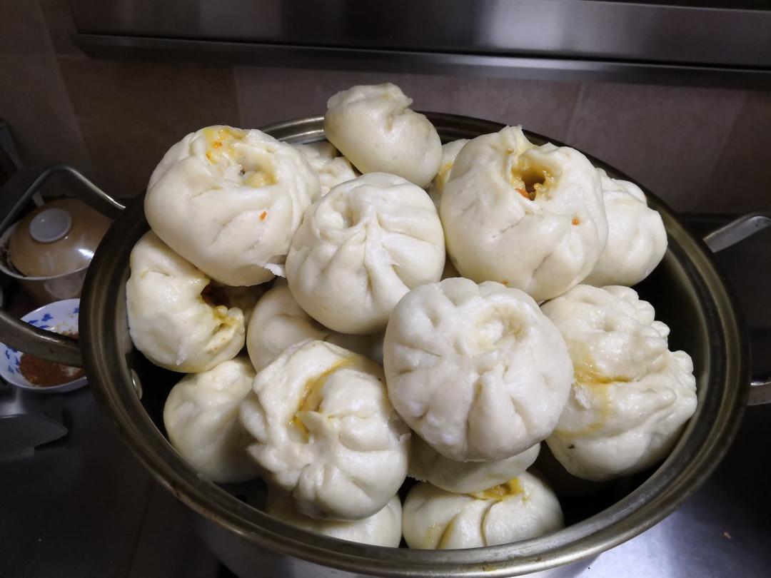胡萝卜木耳鸡蛋素包子