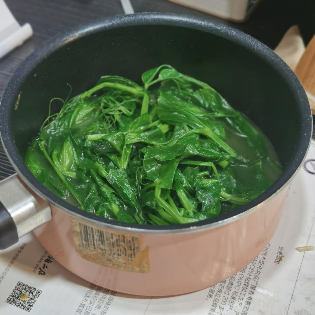 清炒豌豆尖