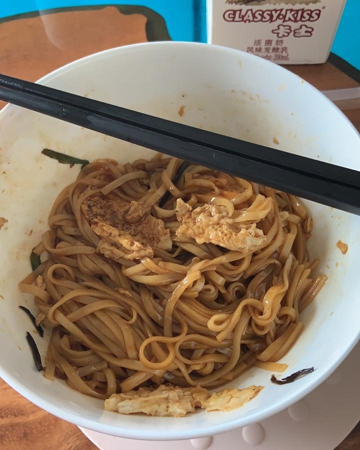 10分钟搞定的一碗葱油拌面