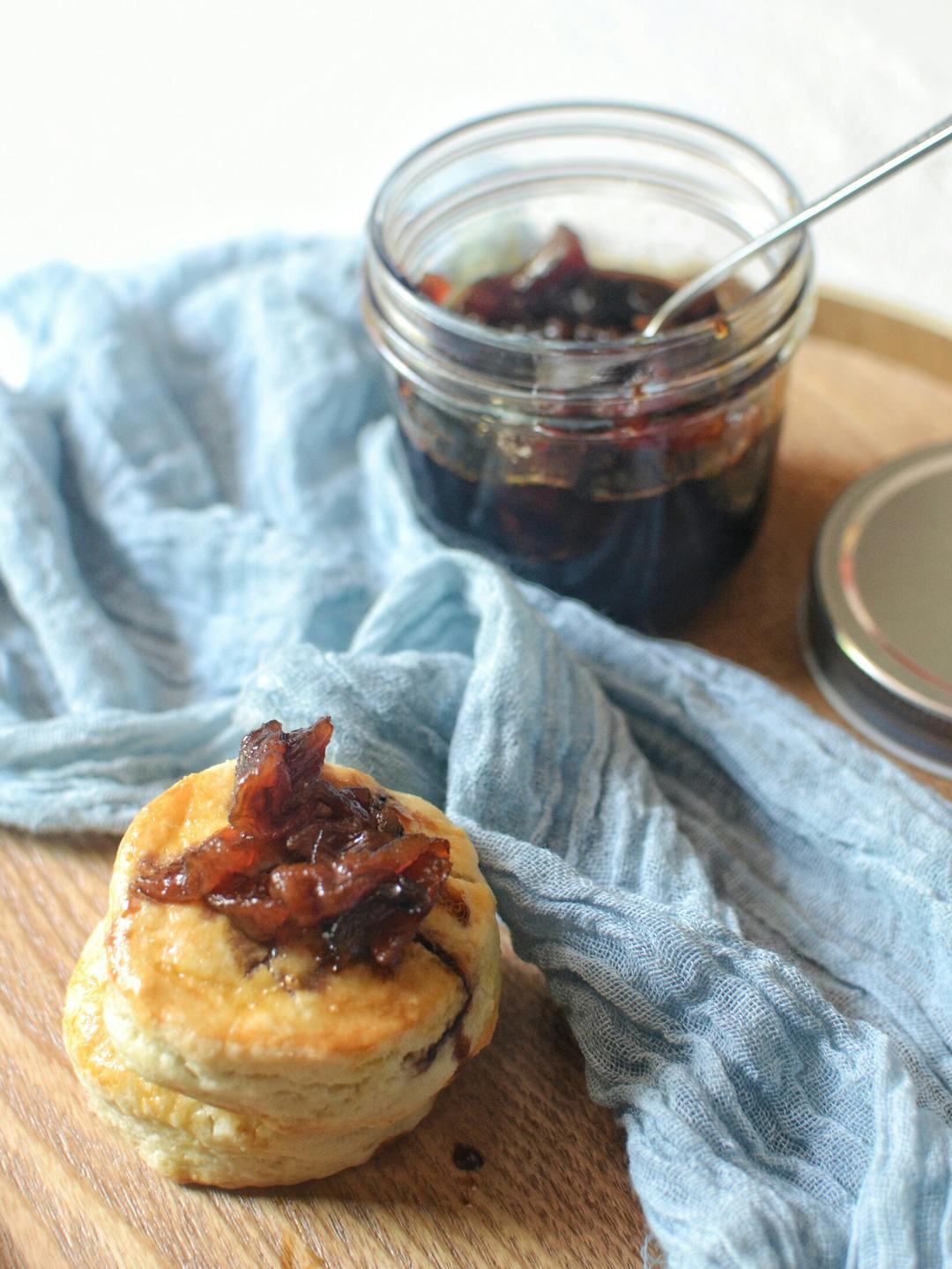 【视频】3分钟 奶油司康Scone(可能是世界上最快手的司康) 消耗淡奶油～