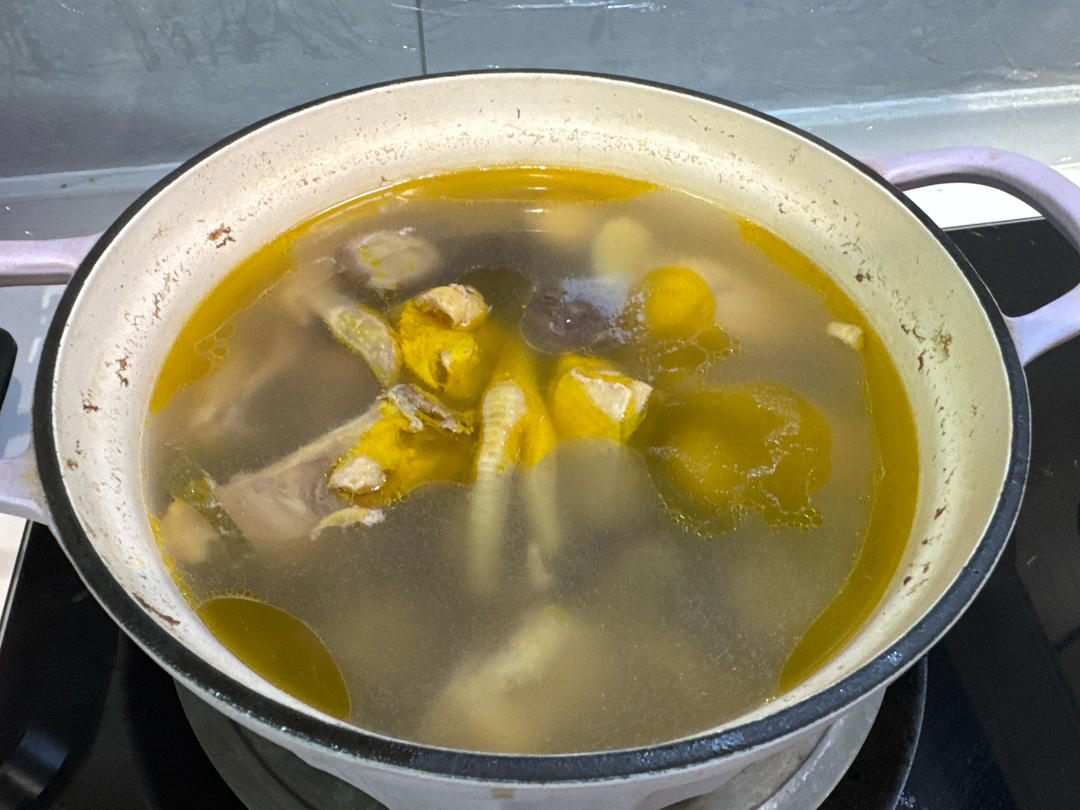 奶奶教的鲜香肥美香菇炖鸡汤