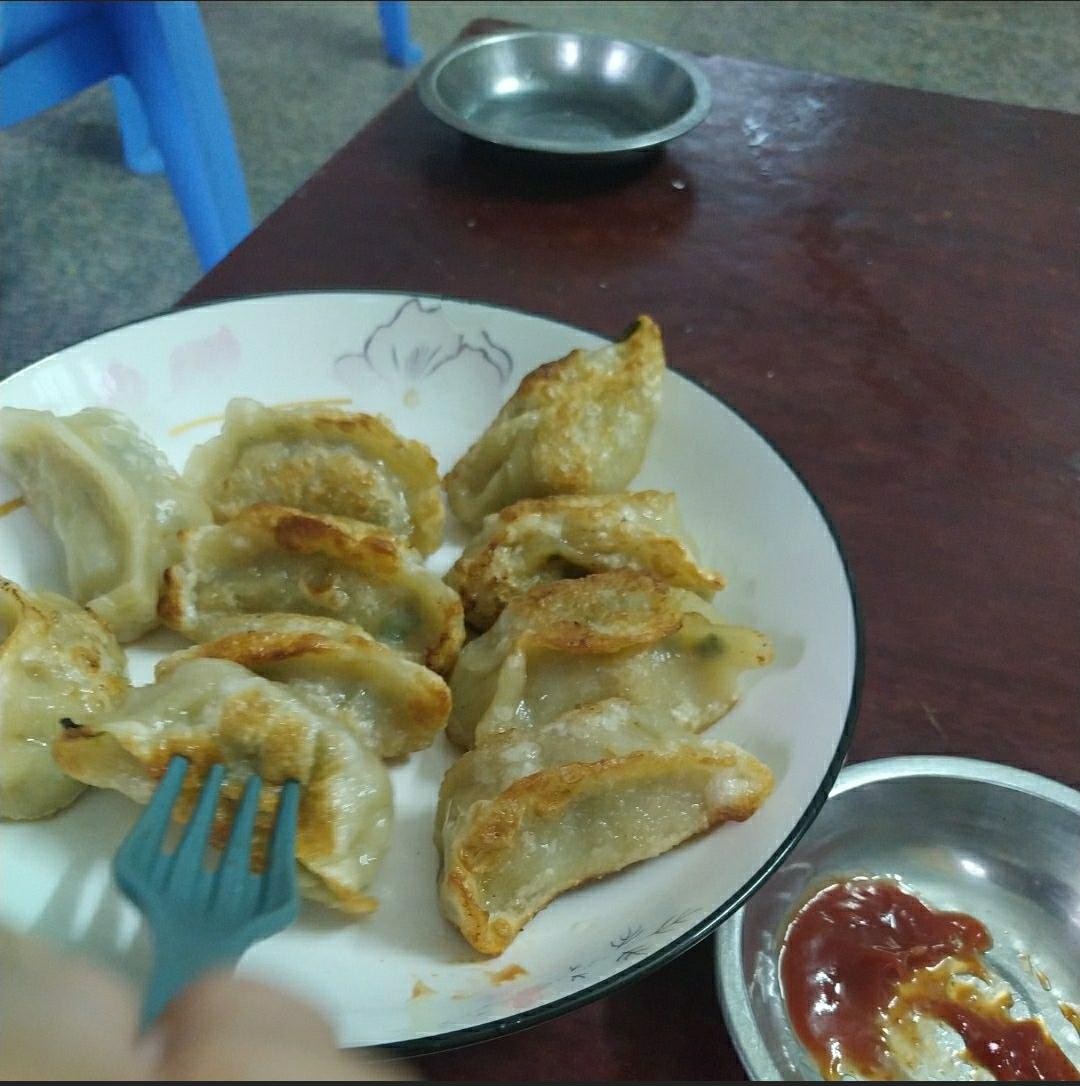 面皮不会硬的韭菜蒸饺 柳叶蒸饺（含包法）