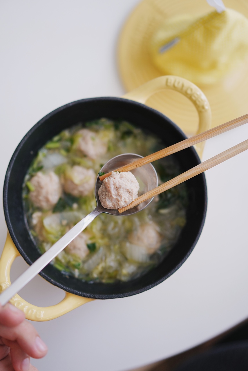砂锅白菜肉丸粉丝汤（北鼎铸铁锅版）的做法