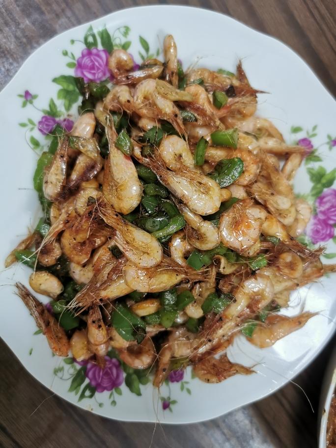 椒盐小河虾的做法