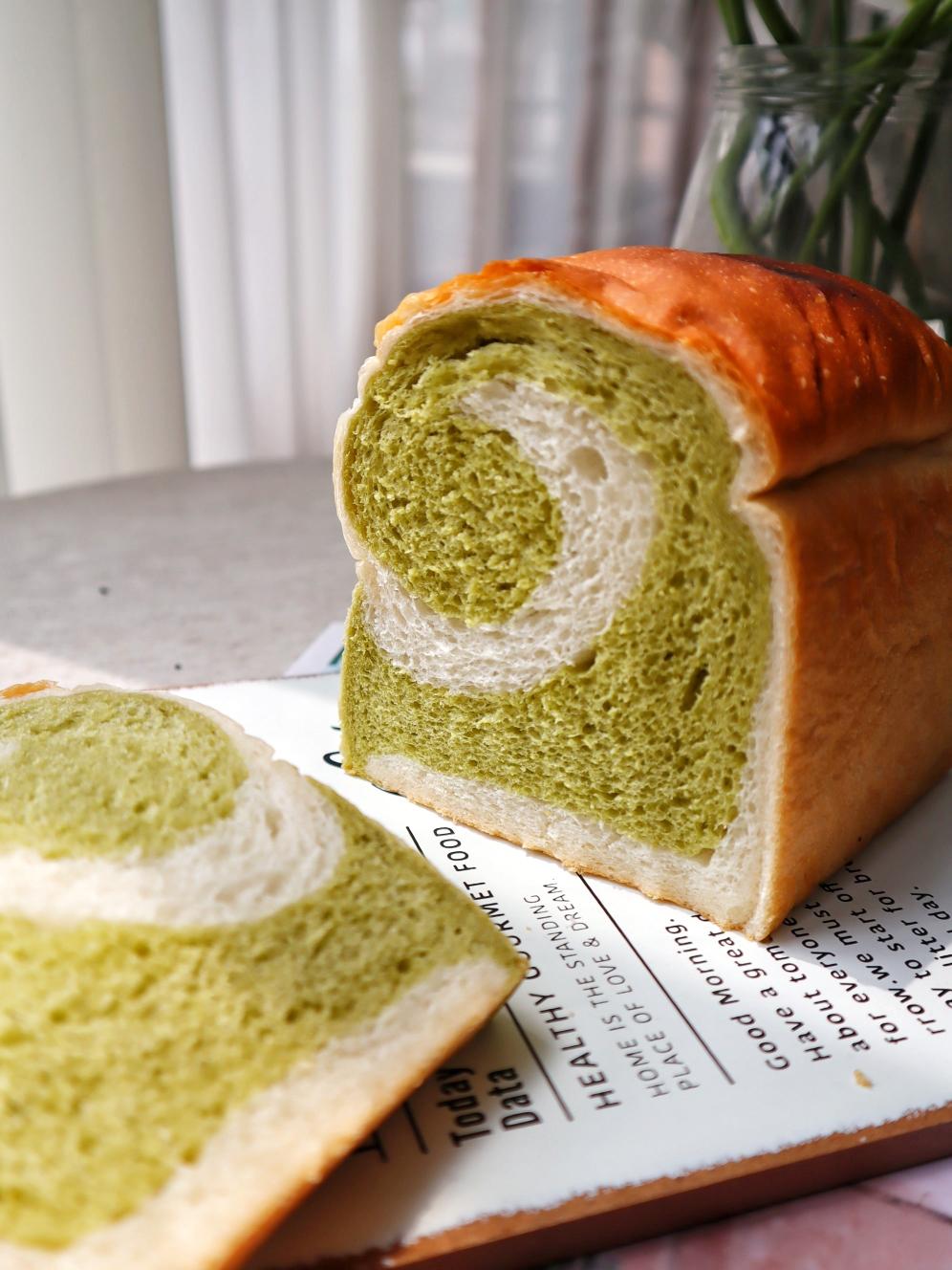 抹茶双色土司的做法