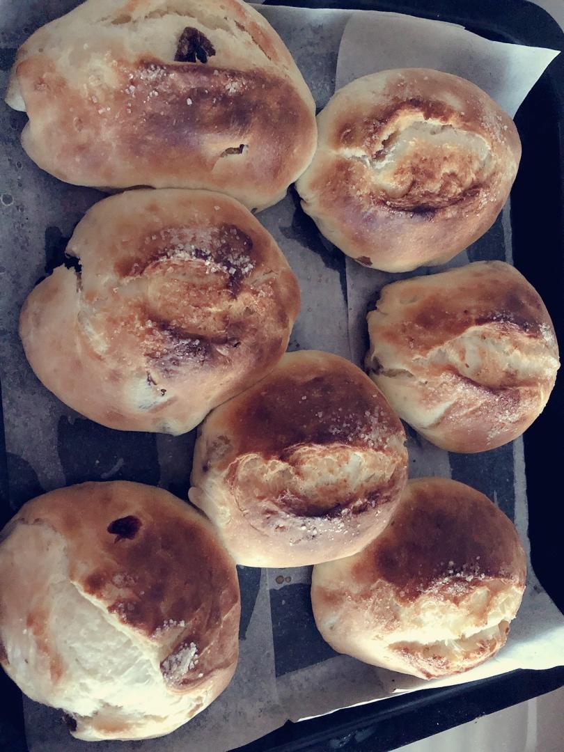 葡萄软欧（仿原麦山丘）Milk flavored bread filled with raisins and butter