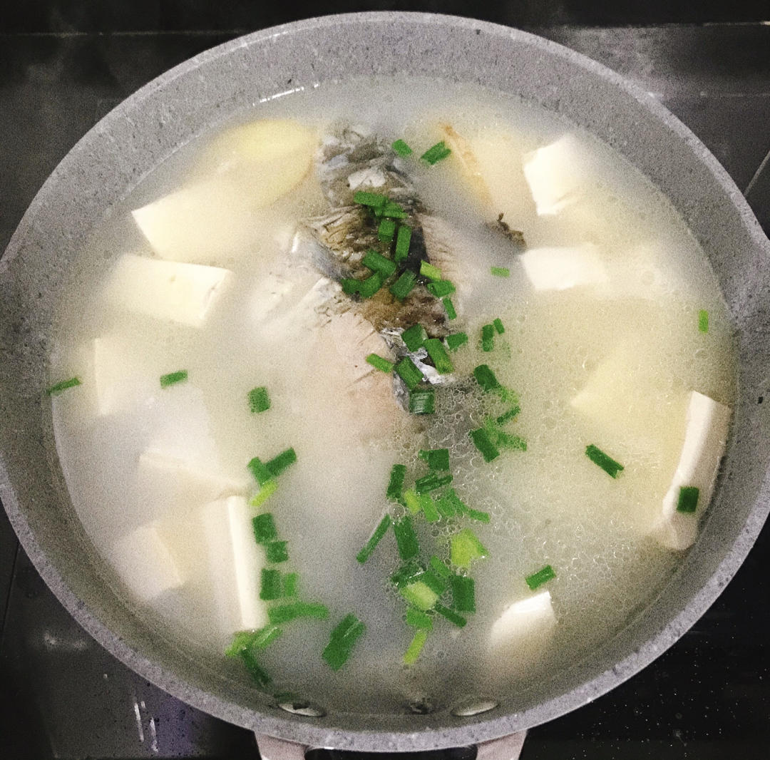 奶白鲫鱼豆腐汤|一条鱼最后的温柔