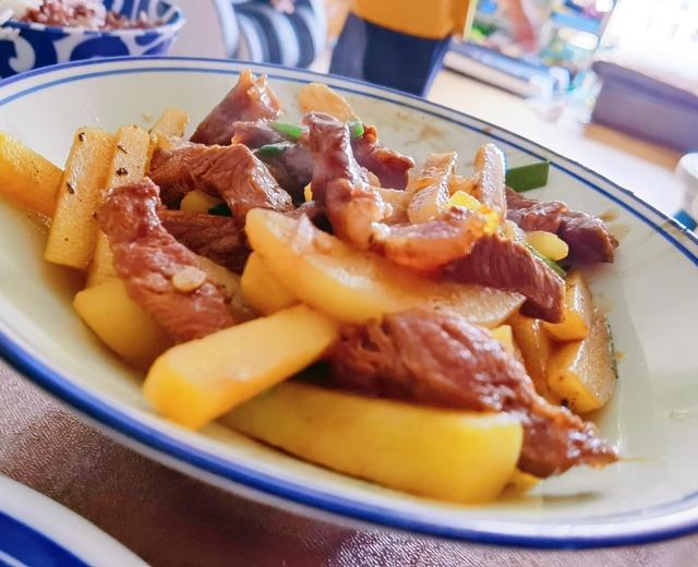 超快捷的美味—黑椒牛柳土豆条的做法