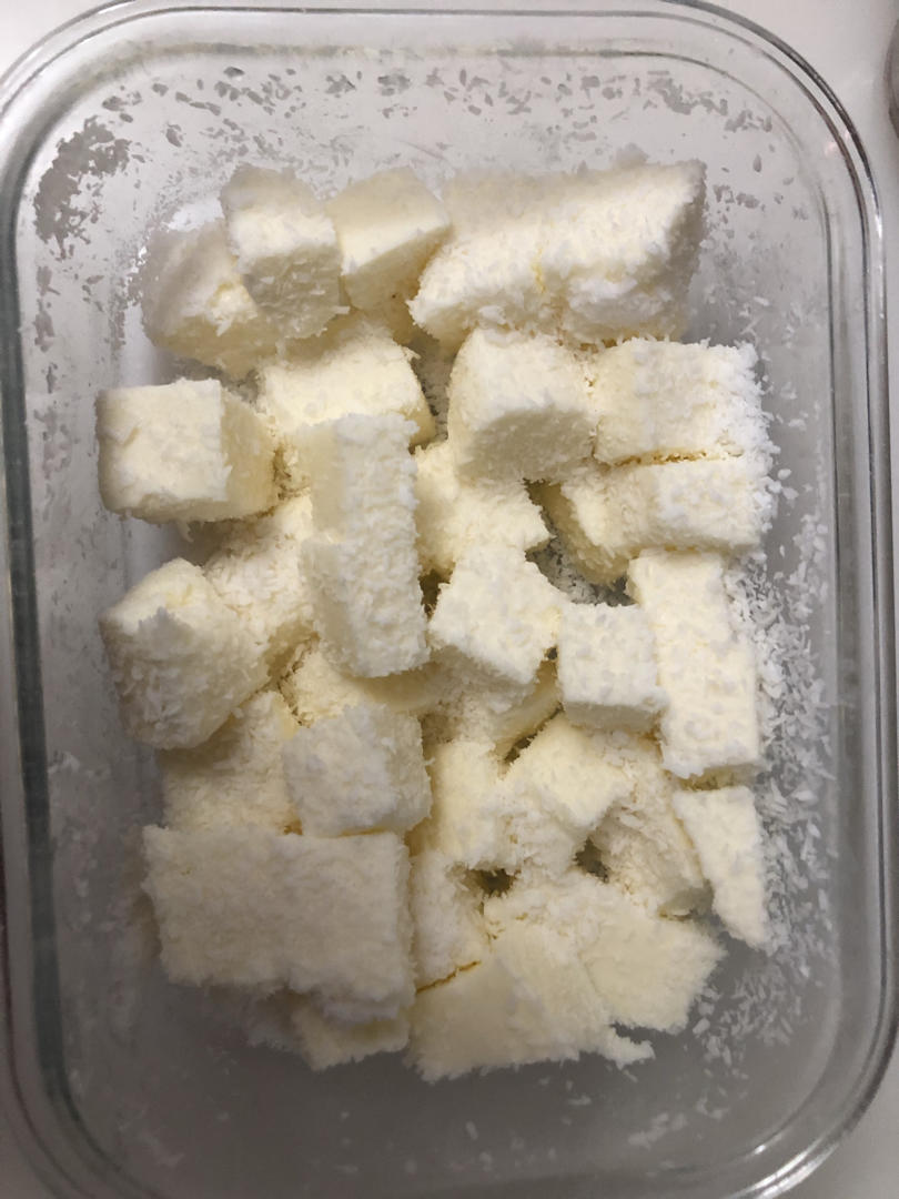 完胜85度C牛奶椰丝小方