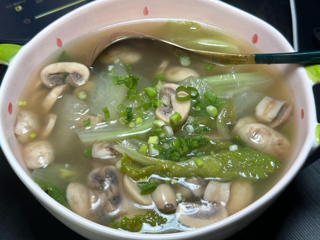 减脂刮油❗️巨鲜美的冬瓜口蘑汤，快乐减脂