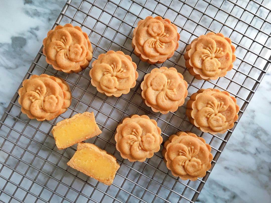 金沙奶黄月饼