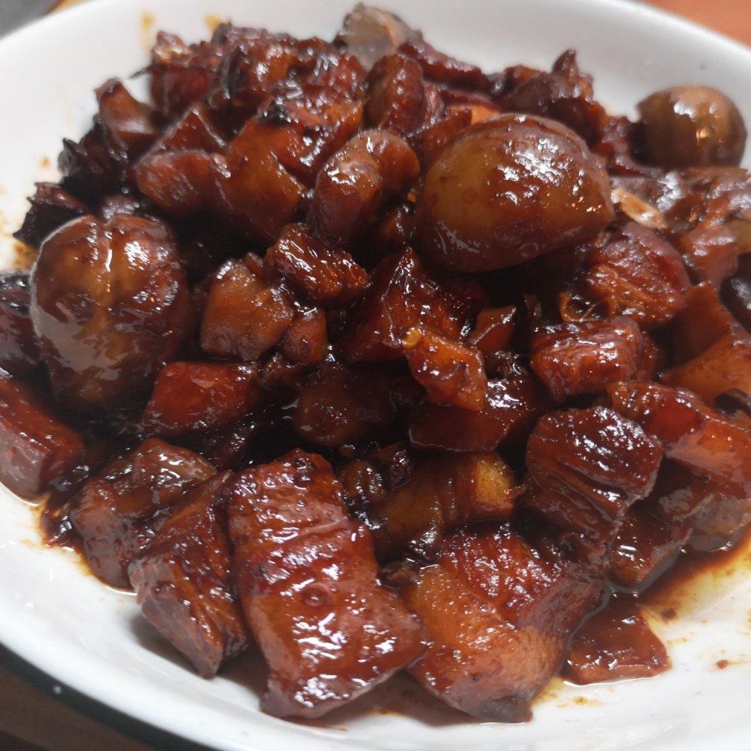 【板栗红烧肉】