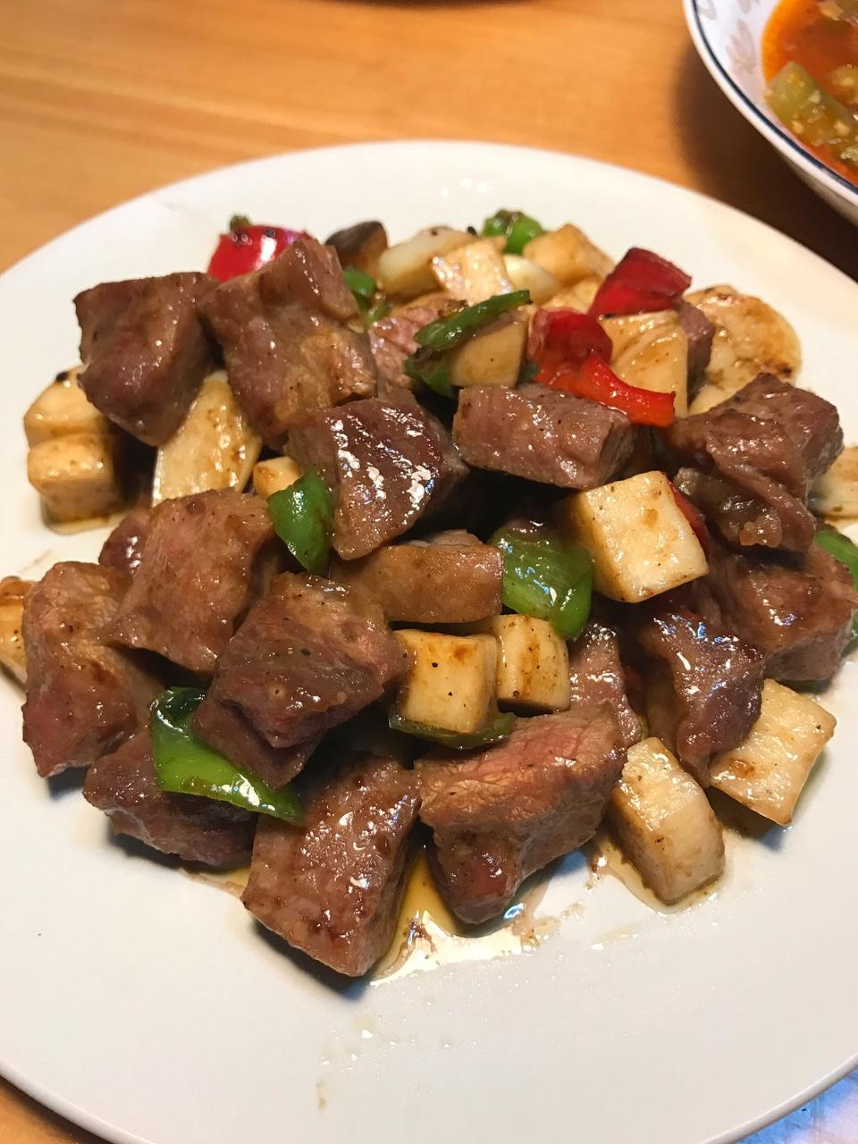 黑胡椒杏鲍菇牛肉粒