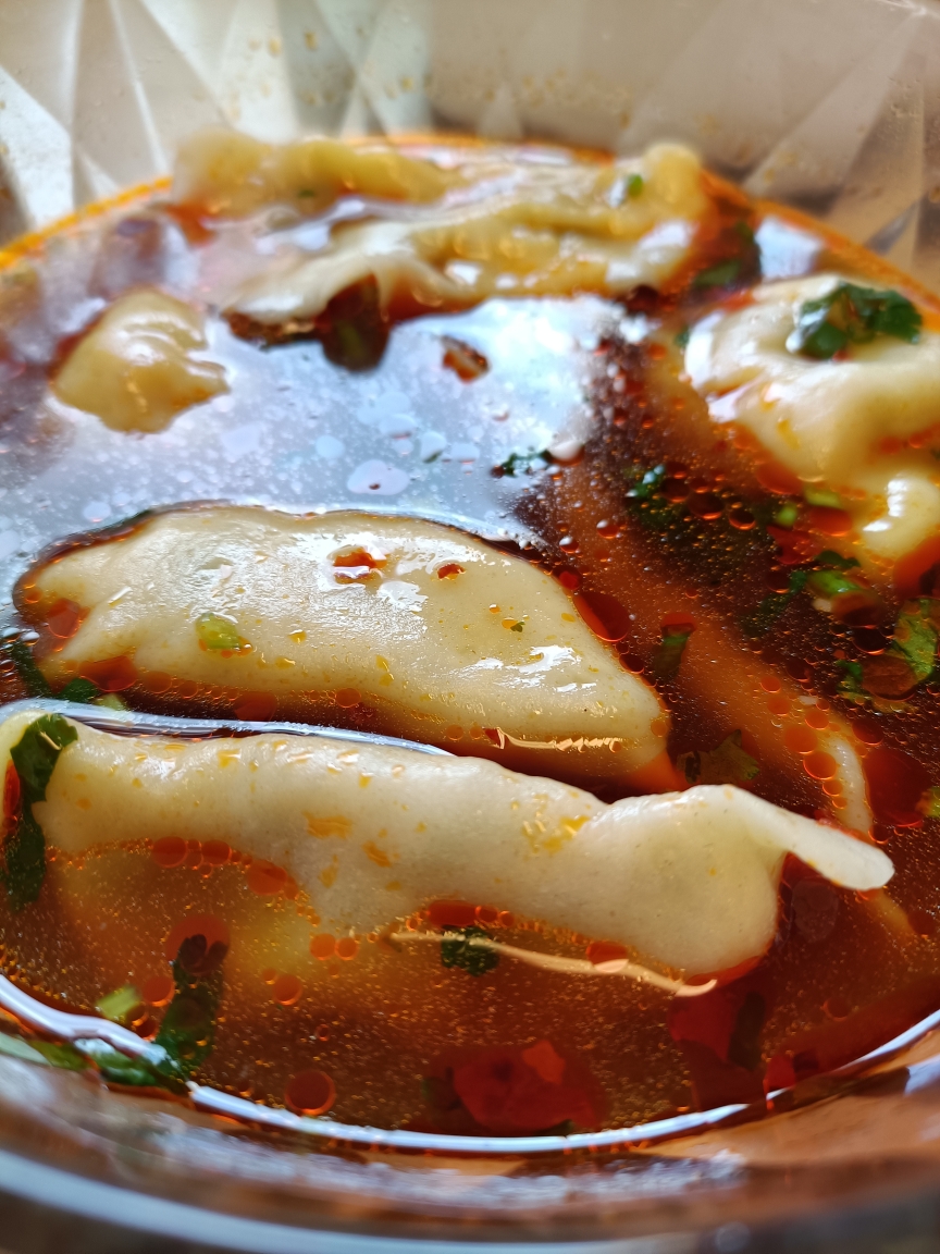 祖传的韭菜鸡蛋瘦肉馅水饺的做法
