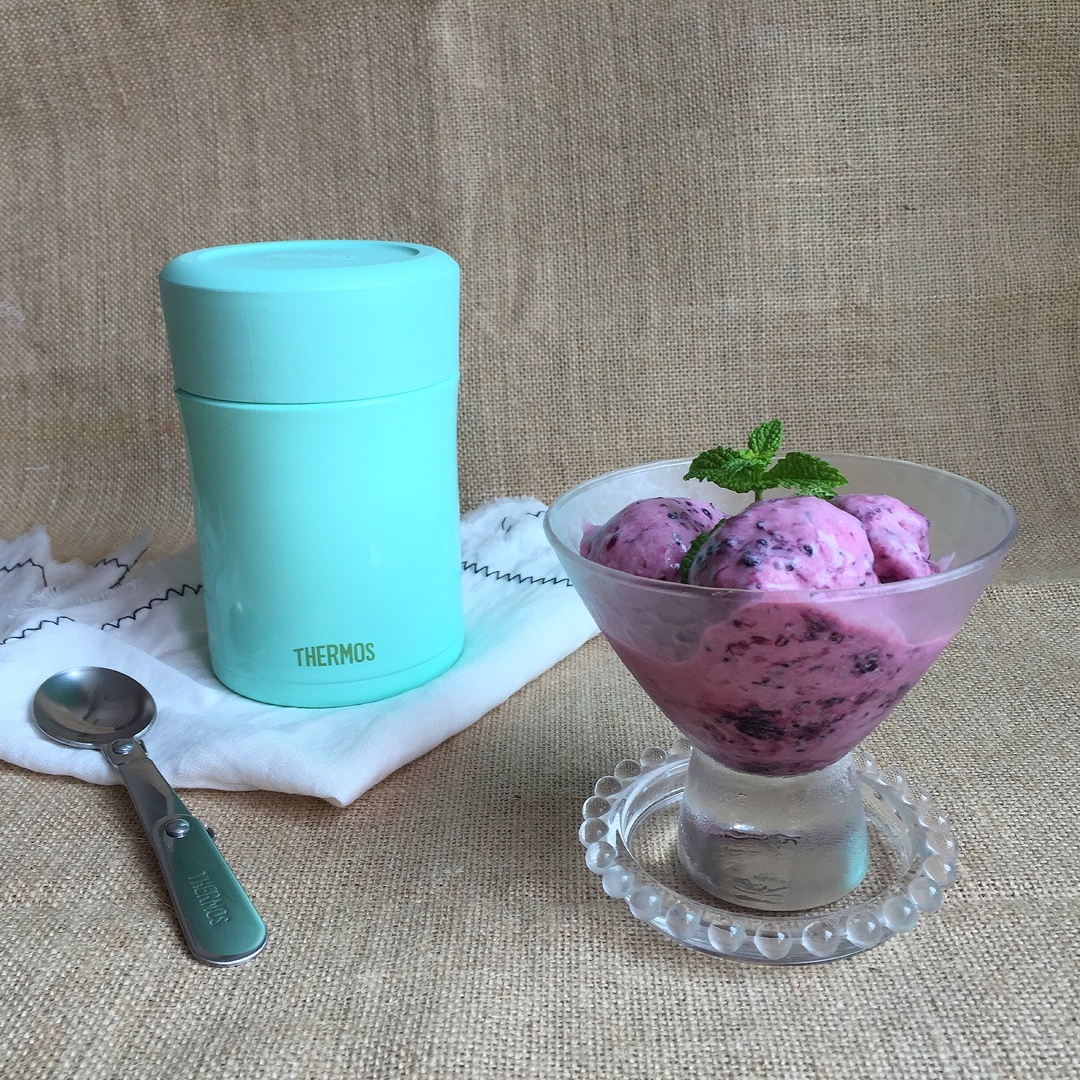 膳魔师魔法焖烧罐－草莓桑葚酱酸奶冰激凌的做法