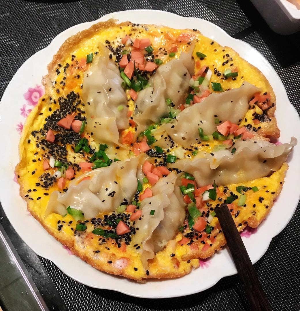 轻轻松松蛋抱饺子